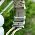 Folding clasp detail on the STEELDIVE SD2212 steel tank bracelet