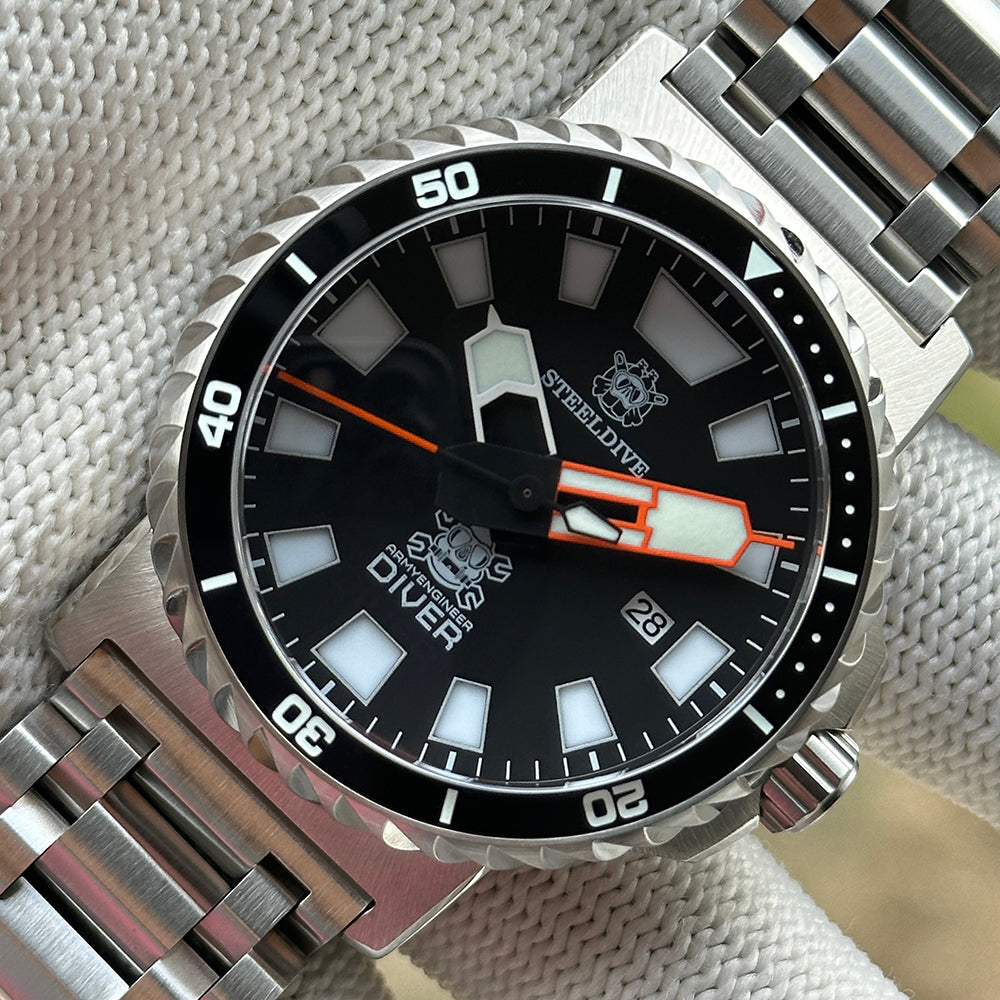 STEELDIVE SD1982F black sandwich dial dive watch on a steel tank bracelet