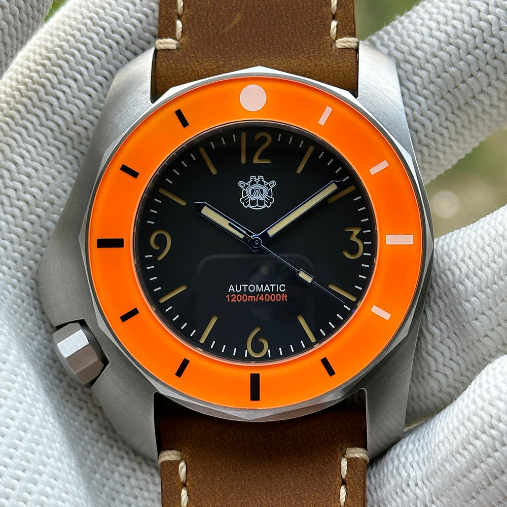 STEELDIVE SD2211 dial close-up on light brown leather, marked Automatic 1200m 4000ft