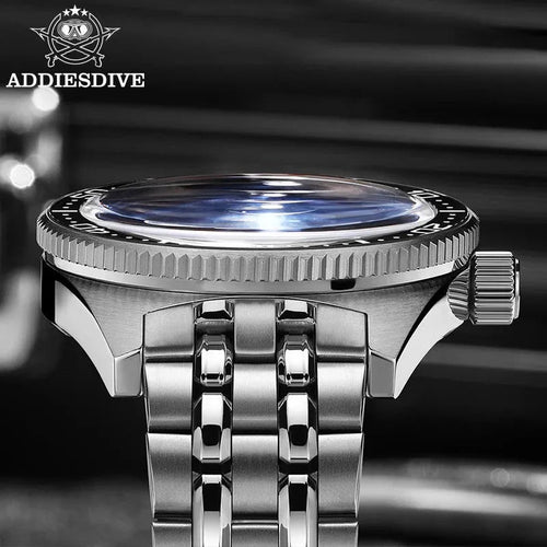 ADDIESDIVE AD2033 41MM Diver's 200M quartz side profile detail showing convex crystal, coin-edge bezel and jubilee bracelet