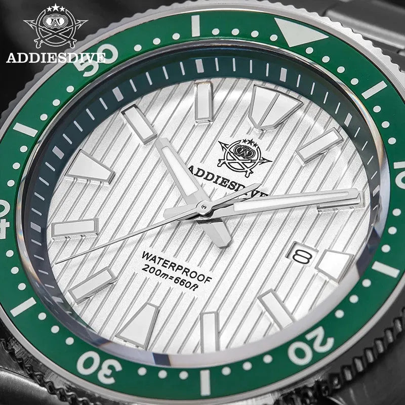 ADDIESDIVE AD2507 turtle-style diver quartz close-up of white fluted dial and green ceramic bezel