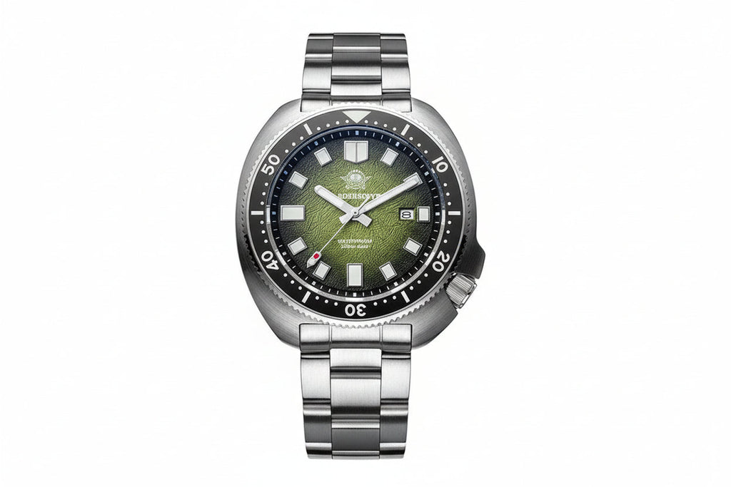 ADDIESDIVE AD2511 turtle-style diver quartz with green fluted dial, green bezel and steel oyster bracelet, front view
