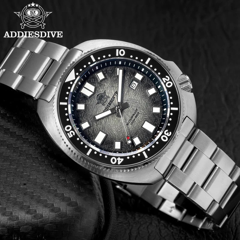 ADDIESDIVE AD2511 turtle-style diver quartz with meteorite-textured dial, black bezel and steel oyster bracelet, front view