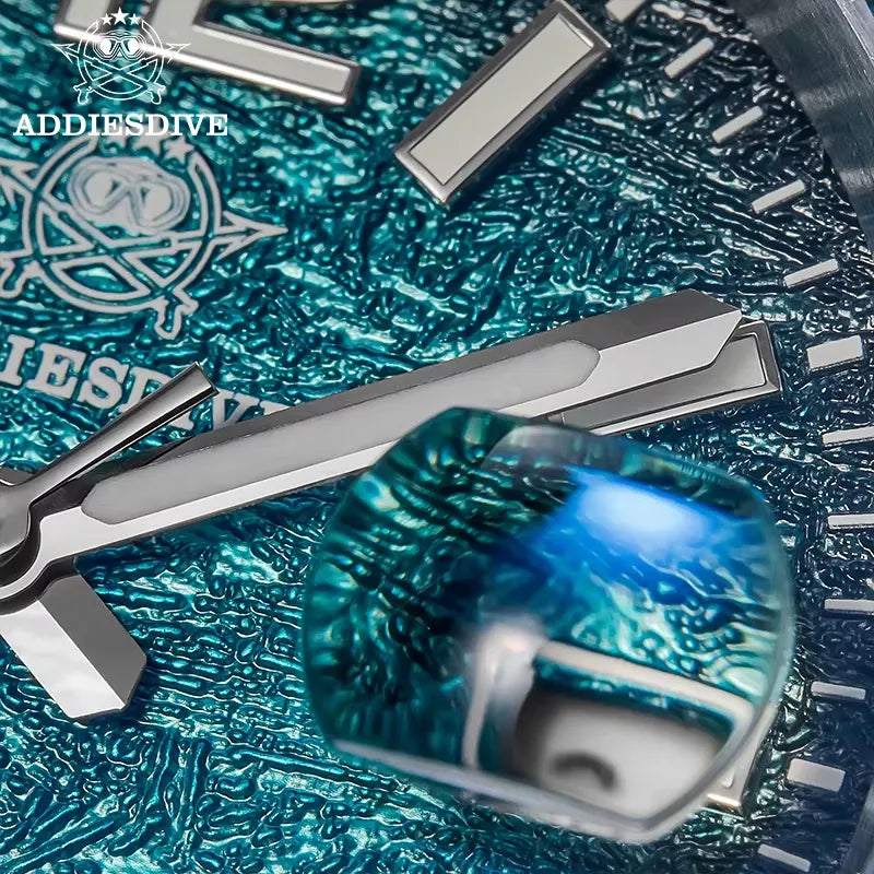 ADDIESDIVE AD2513 Diver's 200M quartz macro close-up of teal hammered dial and ADDIESDIVE logo