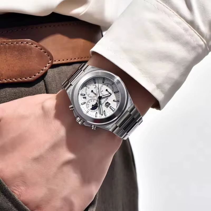 BENYAR BY-5220 Multi-Functional Quartz Chronograph Watch Wrist Shot