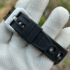 Black rubber strap of the STEELDIVE SD1929V with signed SteelDive buckle