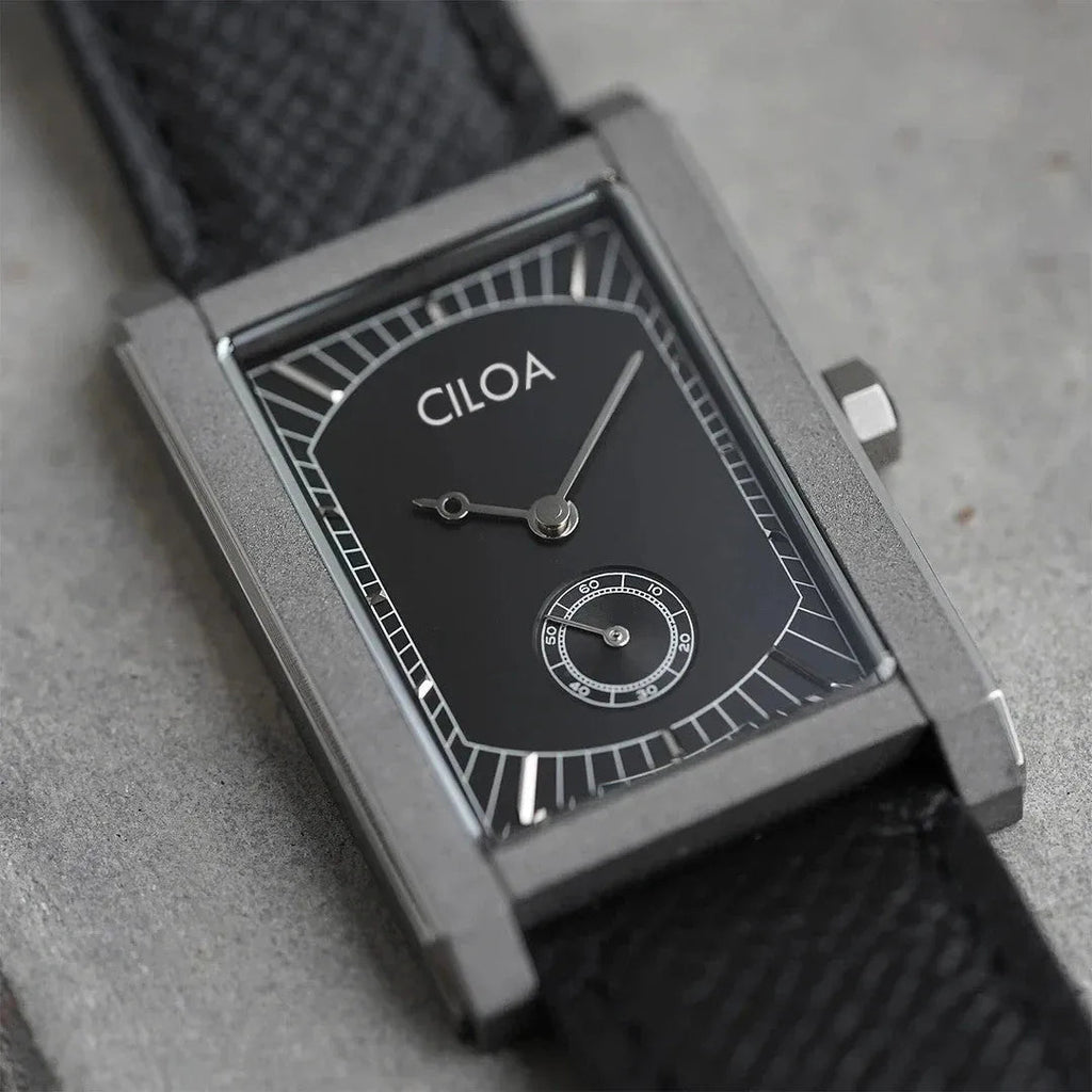 Ciloa Square Casual Simple, angled view