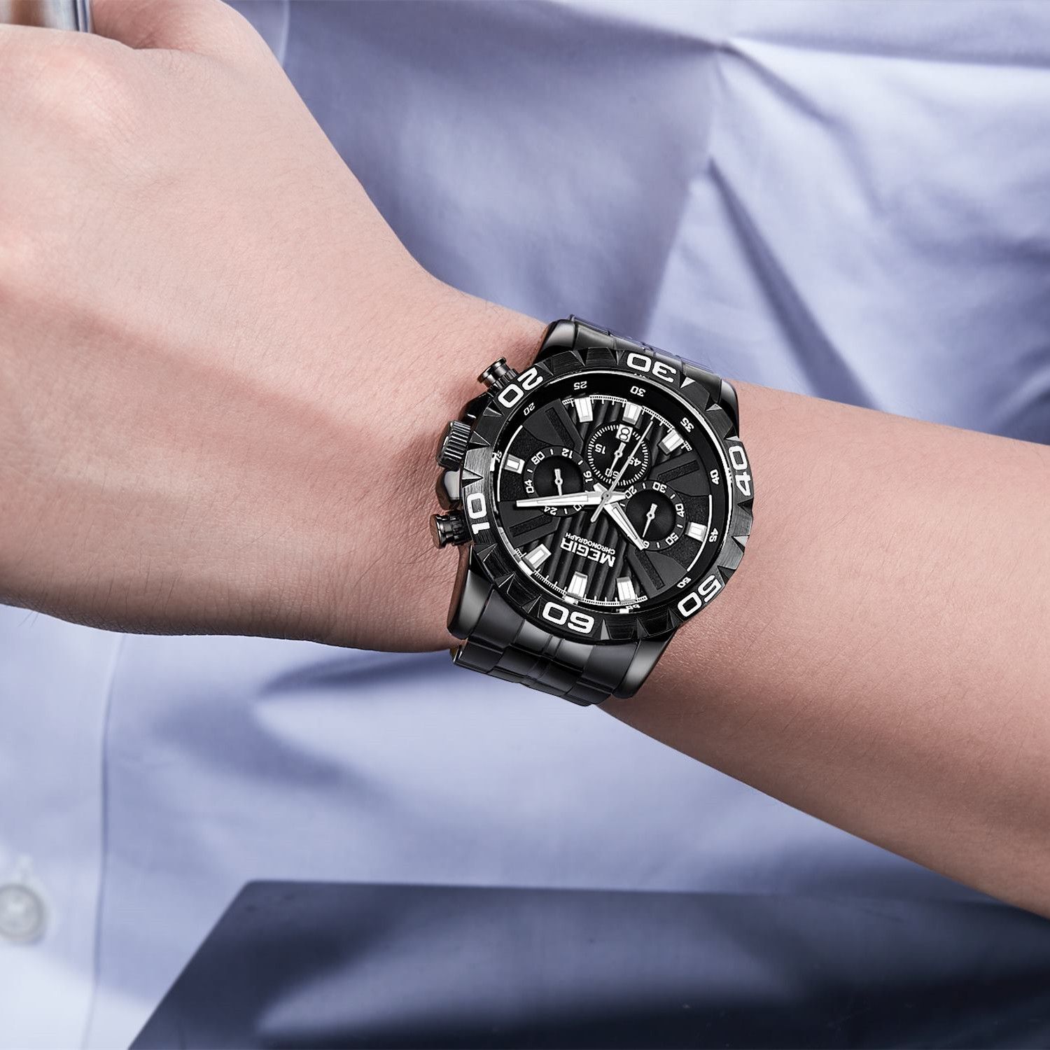 MEGIR 2087 men's chronograph watch on the wrist, black case with black dial and black stainless steel bracelet