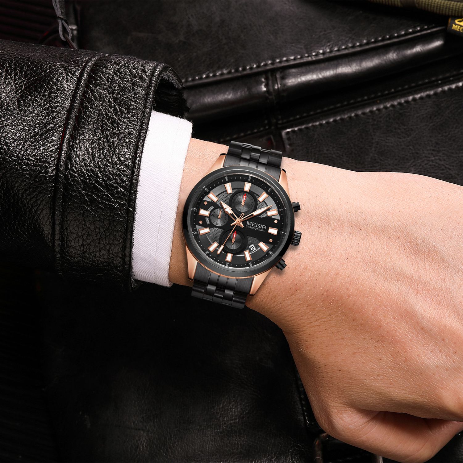 MEGIR 2154 men's chronograph watch on the wrist, rose-gold and black case with black dial and black bracelet