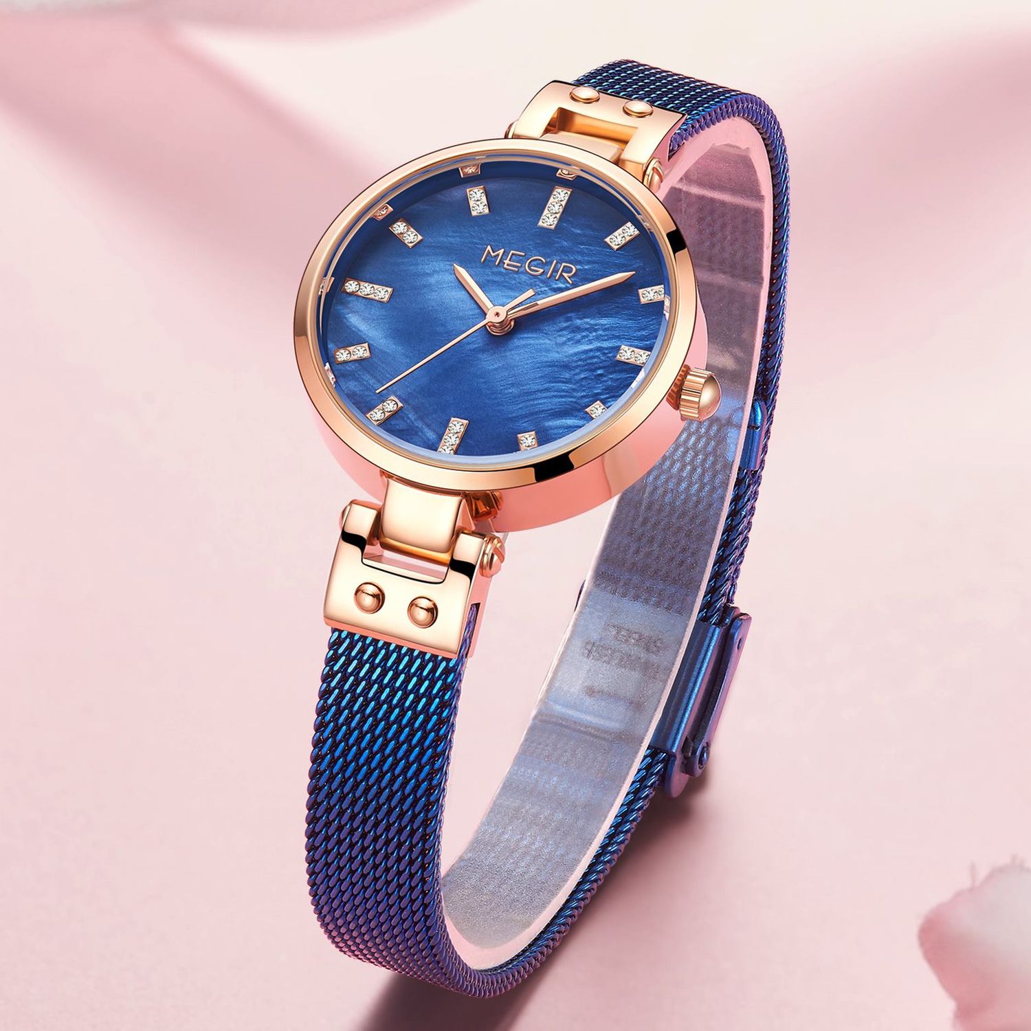 MEGIR 7025 women's quartz watch, blue dial and blue mesh bracelet, styled on pink silk