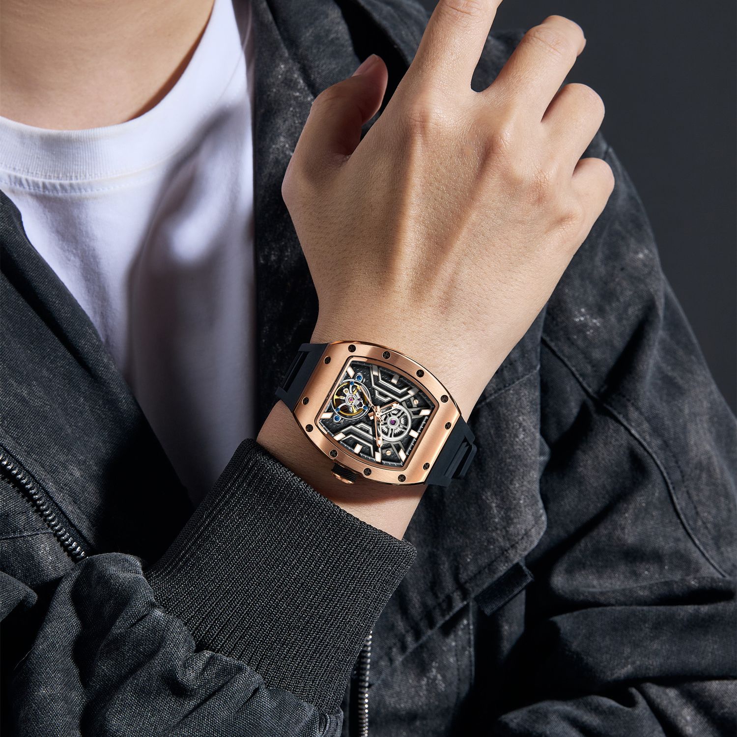 MEGIR 9190-28 skeleton automatic watch on the wrist, rose-gold case and black silicone strap