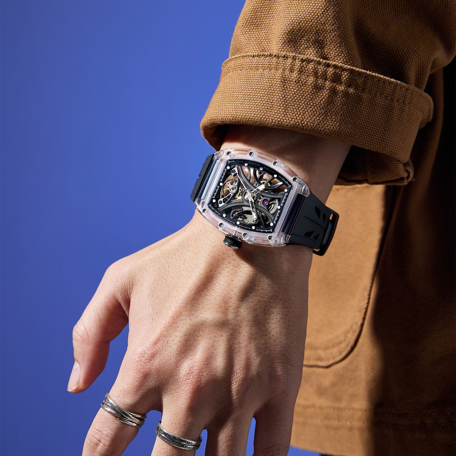 MEGIR 9195-11 skeleton automatic watch on the wrist, transparent case and black silicone strap