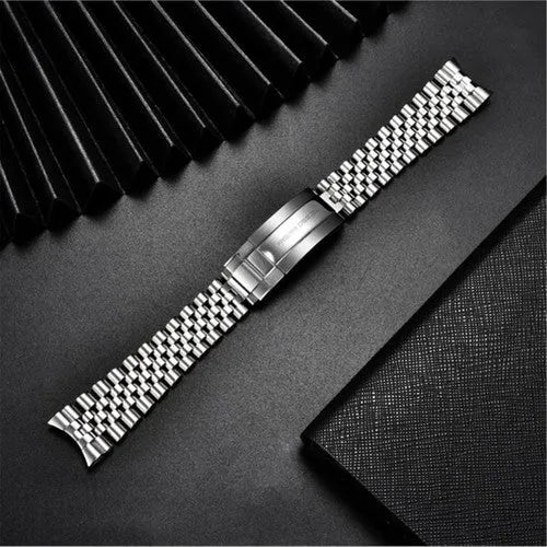 PAGANI DESIGN 20mm stainless steel jubilee bracelet laid flat showing folding clasp