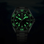 Pagani Design PD-YS034 lume test: green glowing markers, hands and bezel pip in total darkness