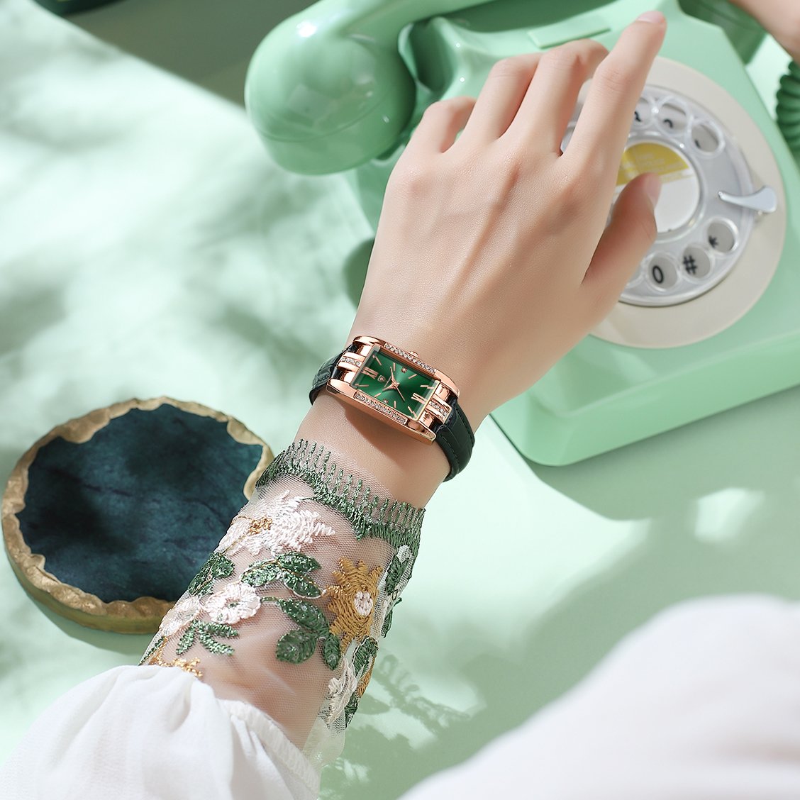 Poedagar 365 watch