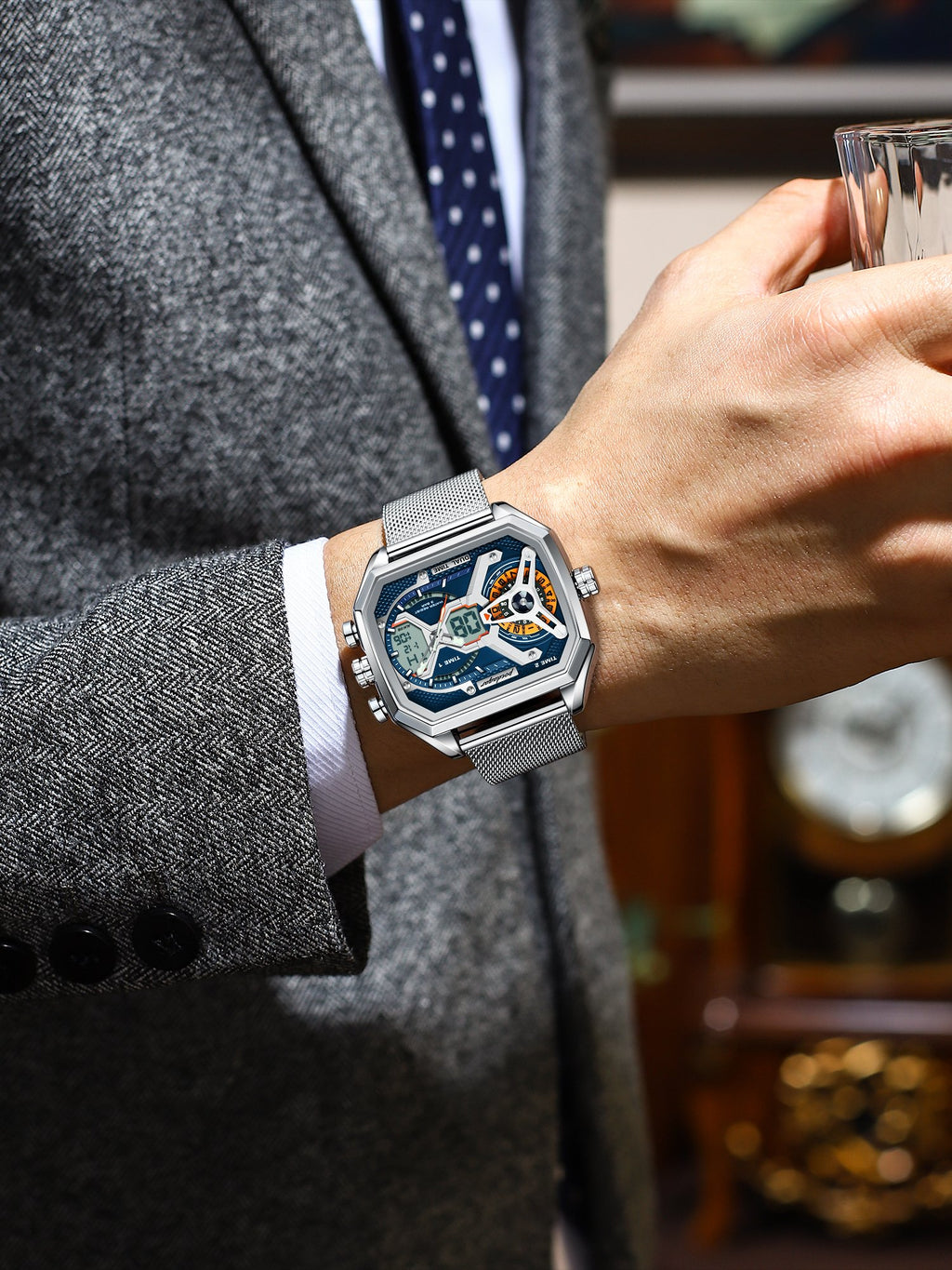 Poedagar E106 watch