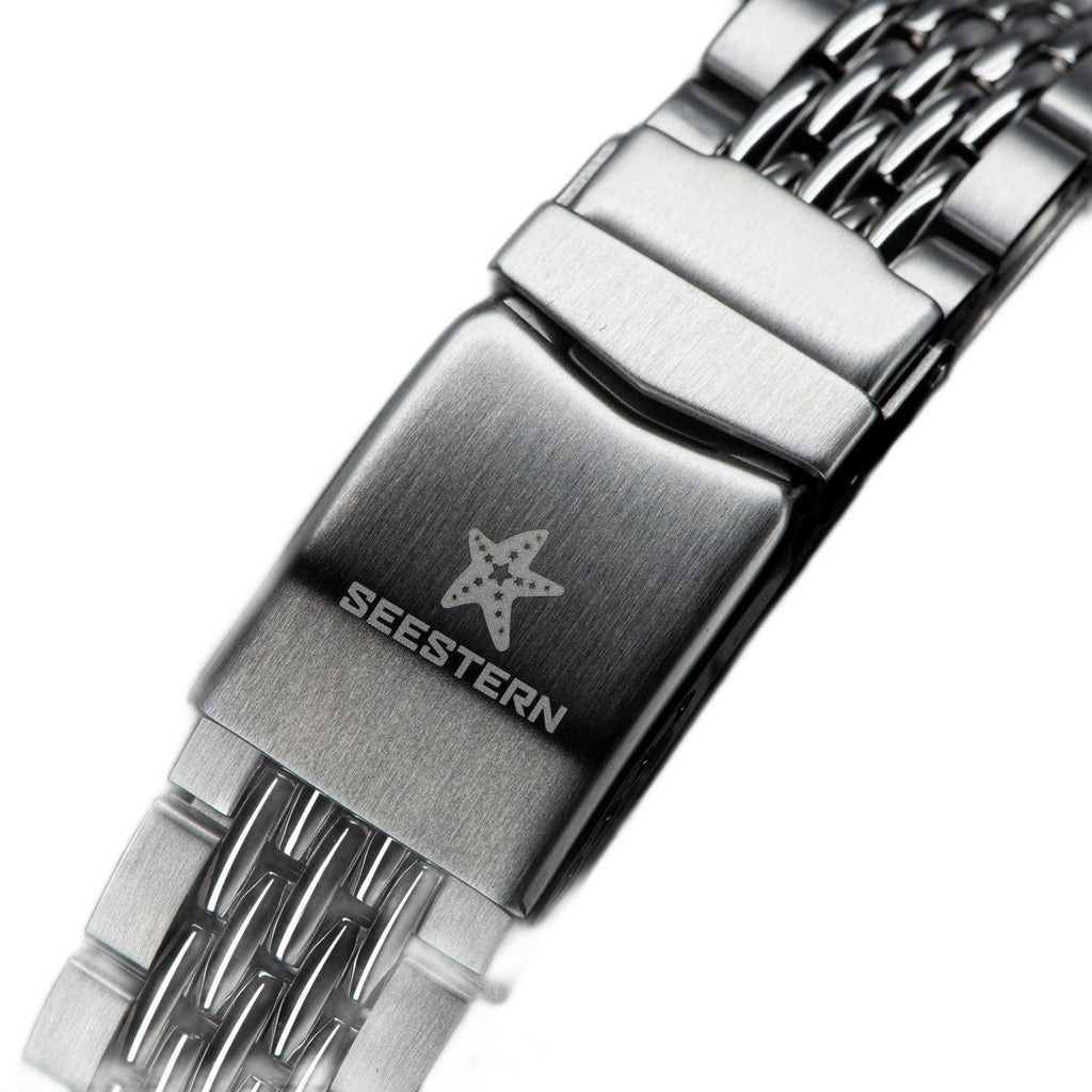 Seestern S406 macro of the stainless steel bracelet clasp with SEESTERN branding