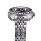 Seestern S406 profile view showing case thickness, signed crown and bracelet end links