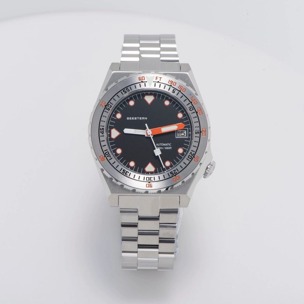Seestern S407 automatic ceramic diver, black dial and steel bracelet, front-on studio view