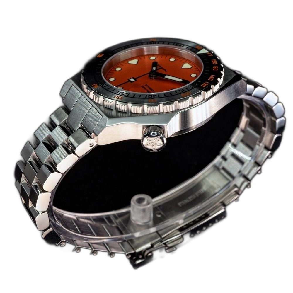 Seestern S407 automatic ceramic diver, orange dial and steel bracelet, three-quarter view