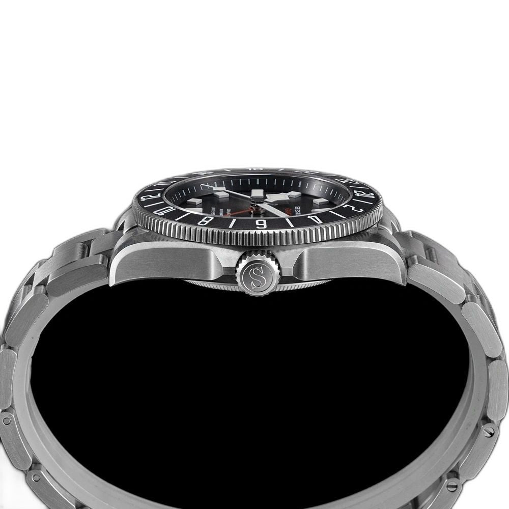 Seestern S462 titanium GMT side profile, black dial, engraved S screw-down crown, steel bracelet on black