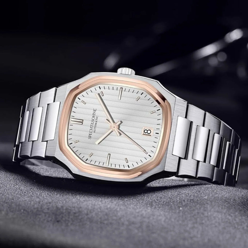 Specht & Söhne SP0033 Sapphire Bezel Diver 100m with Silver III dial