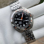 STEELDIVE SD1967 Homage Diver 43MM NH35 Automatic with black dial, detail view