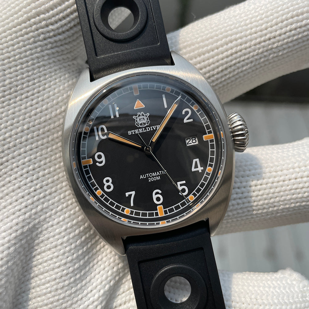 STEELDIVE SD1907P dive watch — variant 07P-Y-HR stock photo