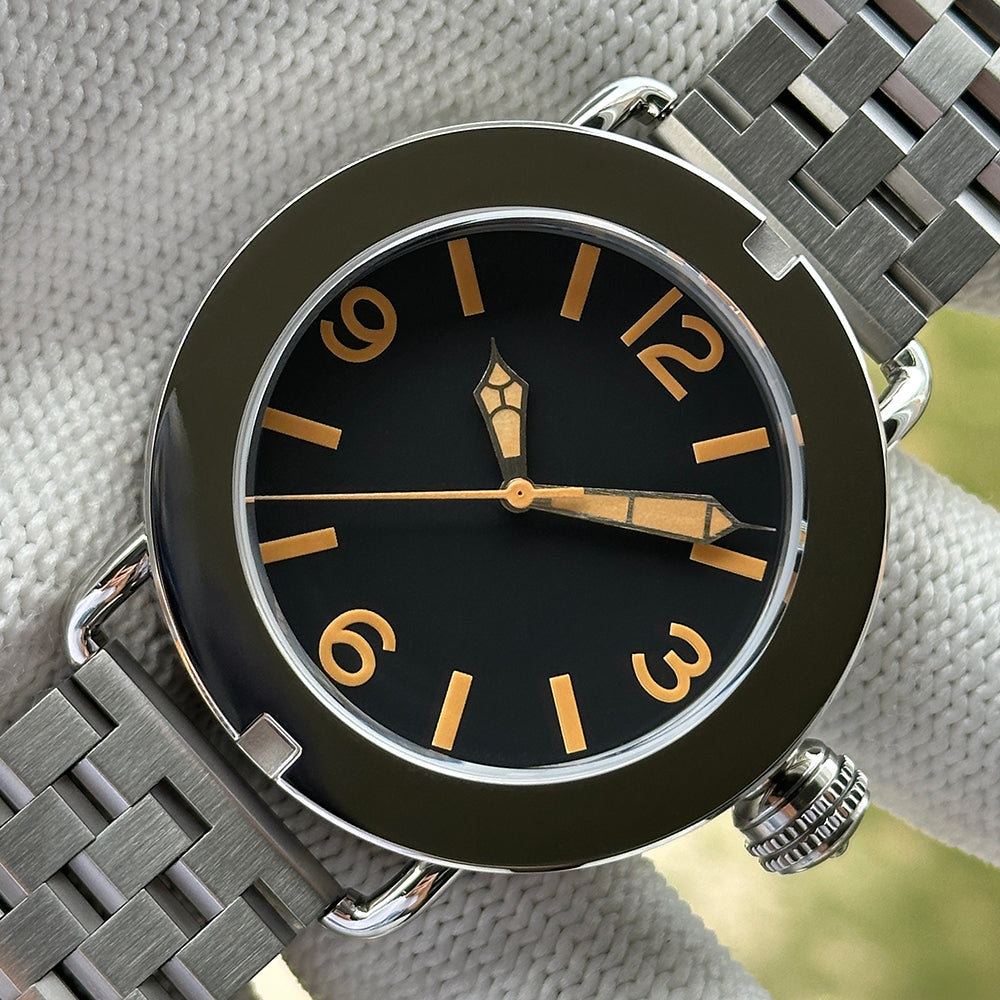 STEELDIVE SD1912 dive watch — variant 12GL-N-05L stock photo