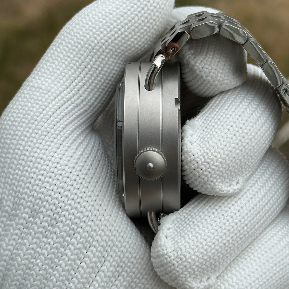 Steeldive SD1912 47mm sandblast case side profile showing screw-down crown and brushed mid-case