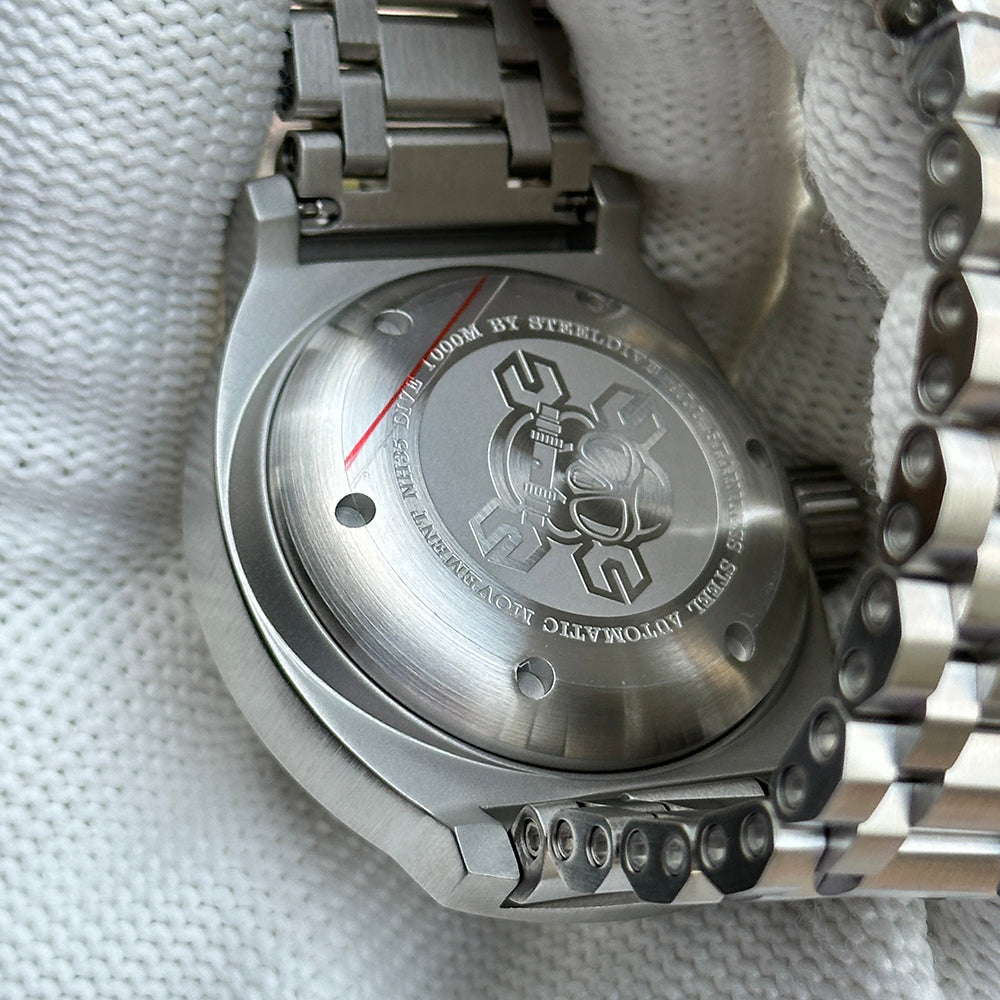 Steeldive SD1920 screw-down caseback engraved with diver logo, NH35 automatic and 1000m rating