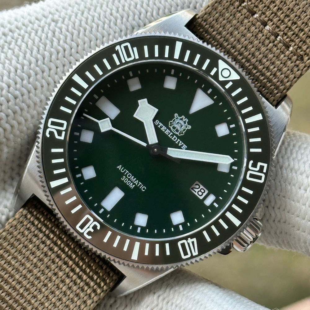 STEELDIVE SD1925 dark green dial on a khaki nylon strap, dial marked Automatic 300M
