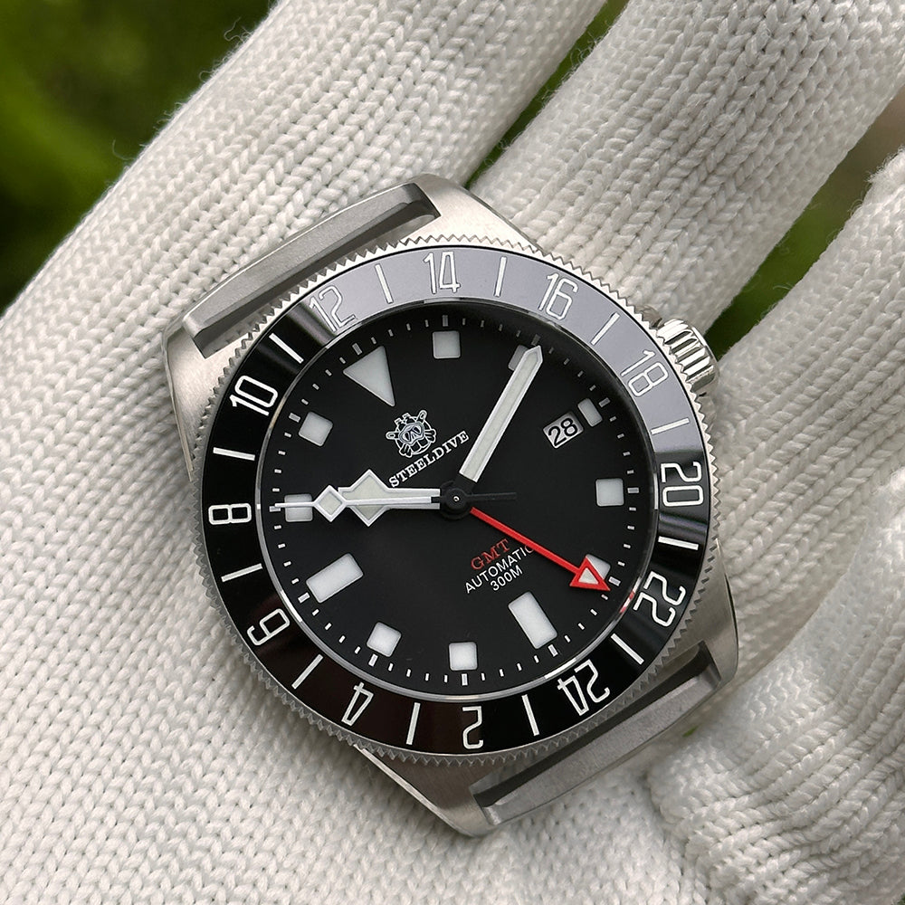 STEELDIVE SD1925GMT dive watch — photo 4