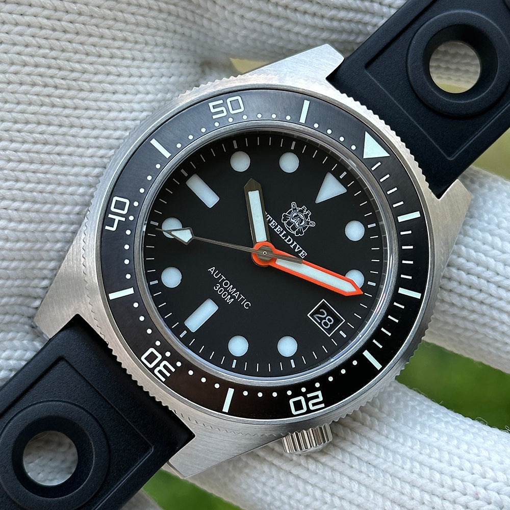 STEELDIVE SD1929 dive watch — variant 29HH-HR stock photo