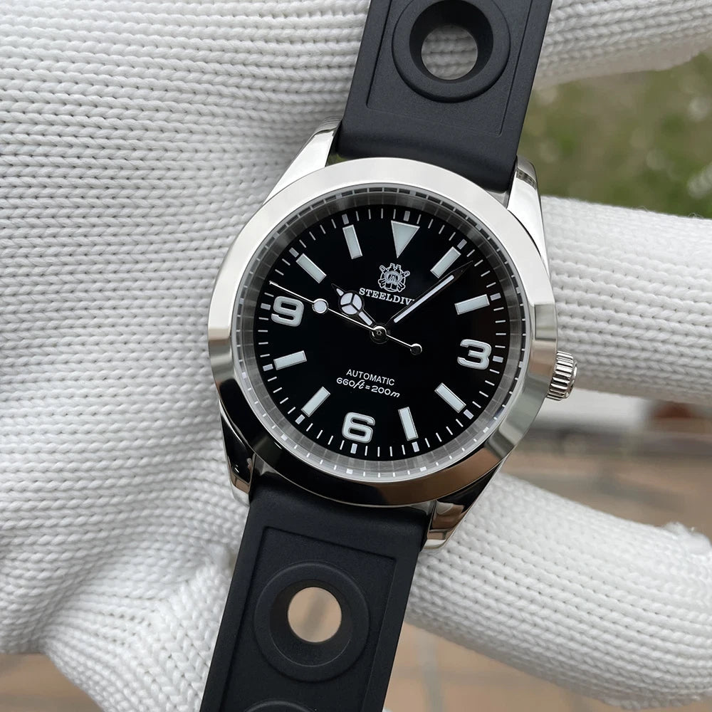 Steeldive SD1934T automatic diver watch silver black band angle