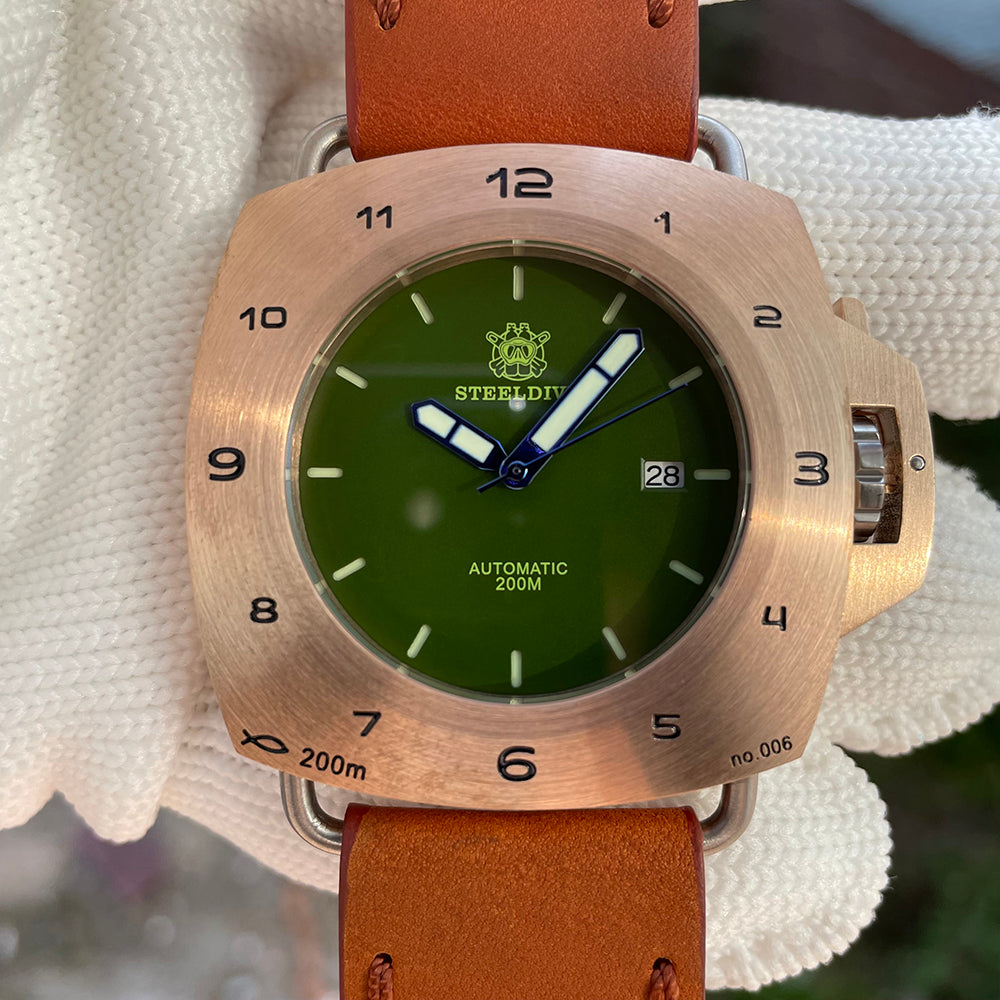 STEELDIVE SD1935S dive watch — variant 35S-ZL stock photo
