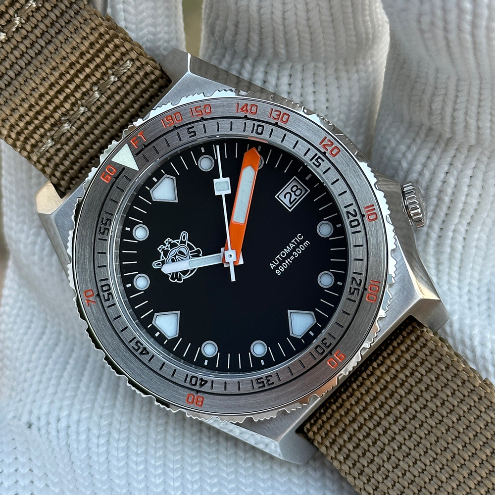 STEELDIVE SD1936 dive watch — variant 36HH-KN stock photo