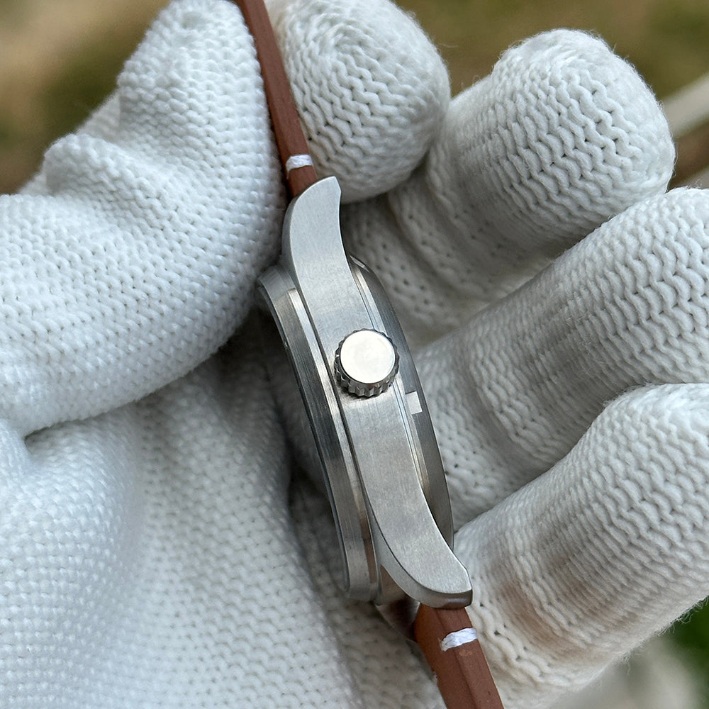 Steeldive SD1940 no-logo pilot watch side profile showing brushed case flank and signed crown