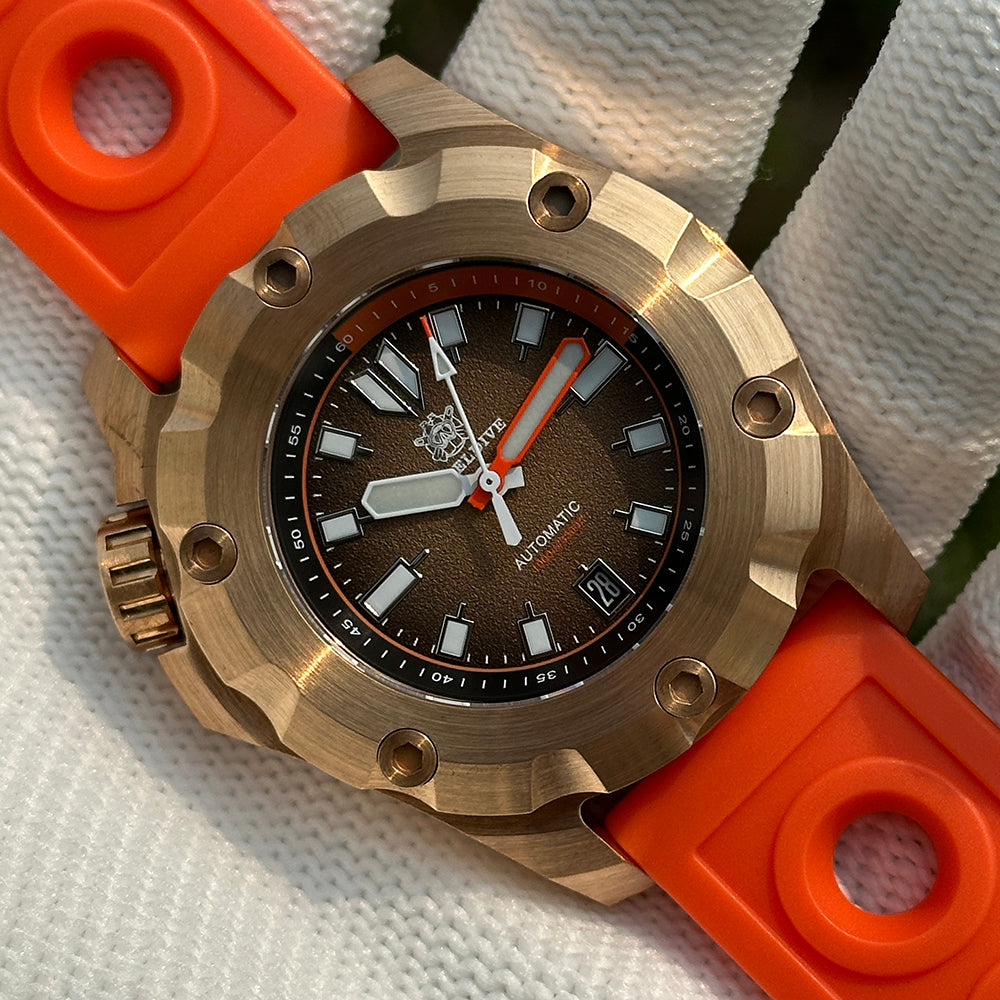 STEELDIVE SD1942S dive watch — variant 42S-OR stock photo