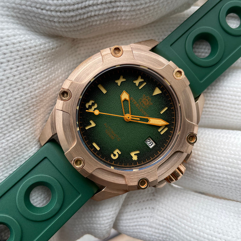 STEELDIVE SD1943S dive watch — variant 43S-GR stock photo
