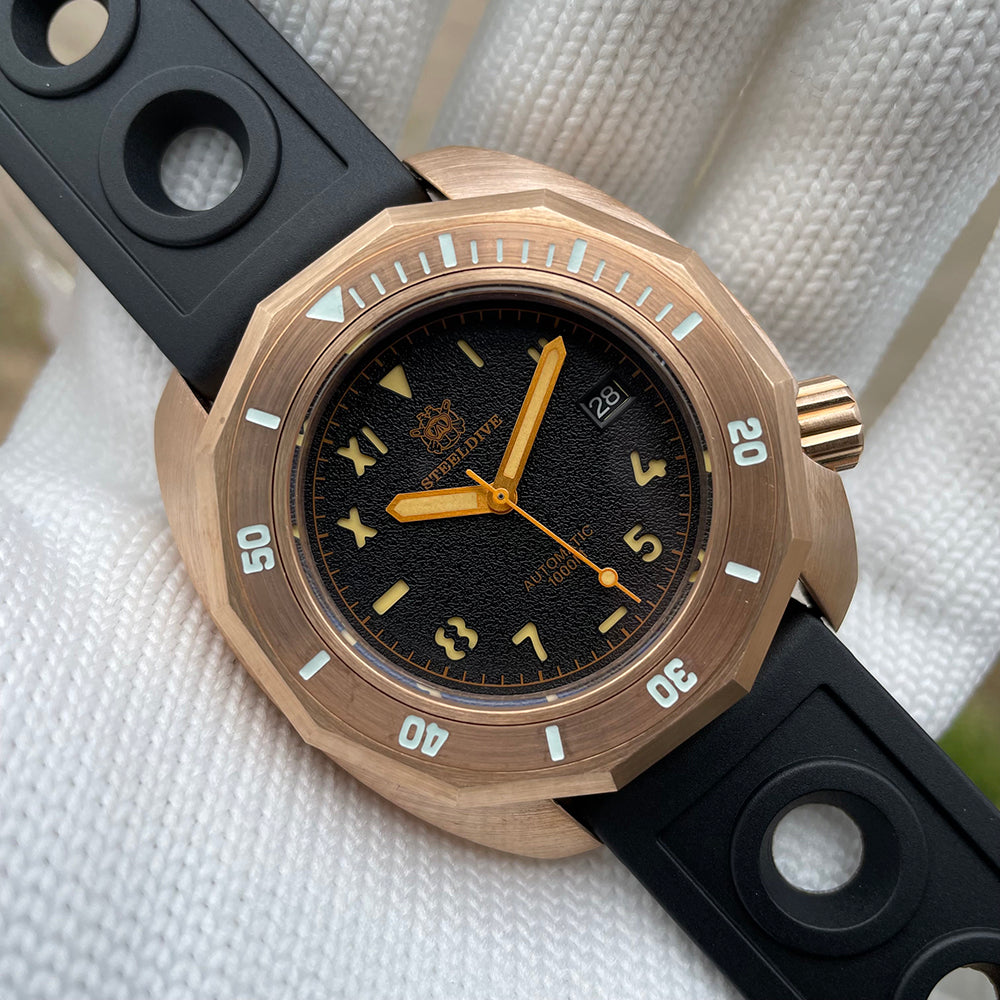 STEELDIVE SD1946S dive watch — variant 46S-HR stock photo