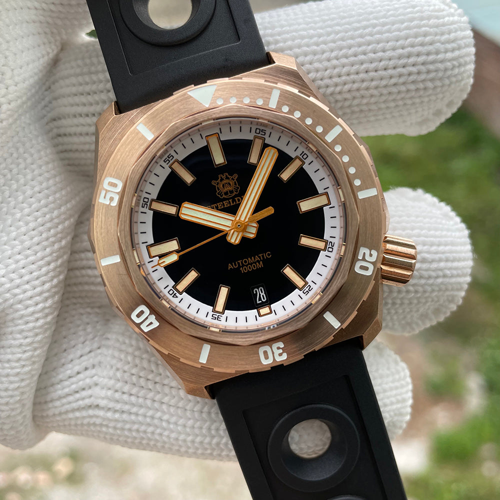 STEELDIVE SD1947S dive watch — variant 47S-HR stock photo