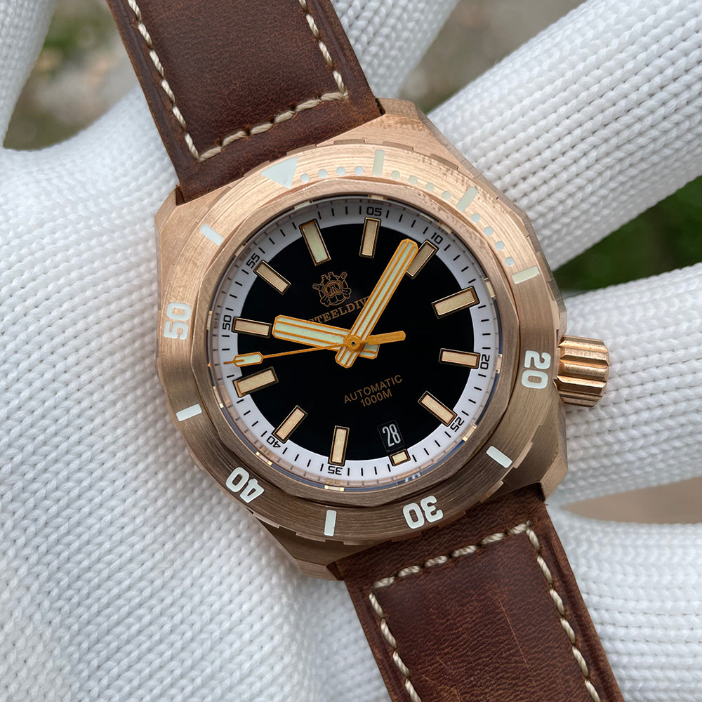 STEELDIVE SD1947S dive watch — variant 47S-ZL stock photo