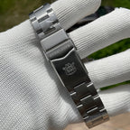 Steeldive SD1952T stainless steel bracelet clasp with engraved Steeldive logo, close-up