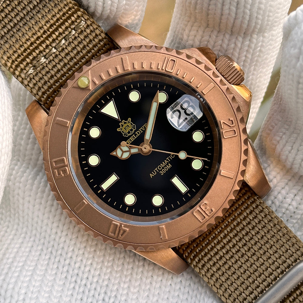 STEELDIVE SD1953S dive watch — variant 53S-HT-KN stock photo