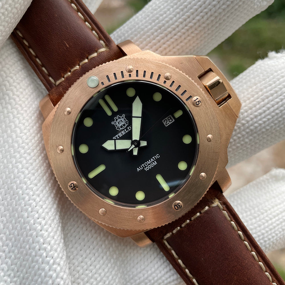 STEELDIVE SD1959S dive watch — variant 59S-ZL-TK stock photo