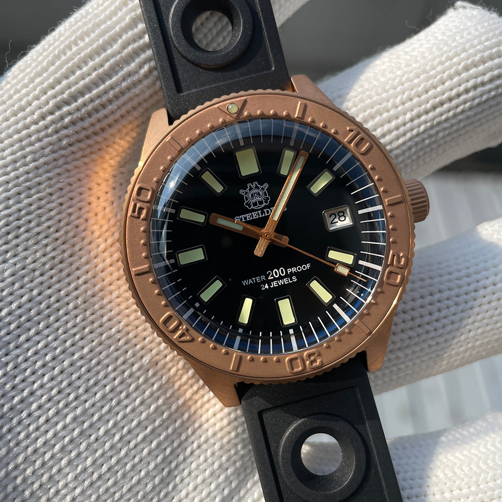Steeldive SD1962S bronze diver watch, black dial and matching bronze bezel, front view
