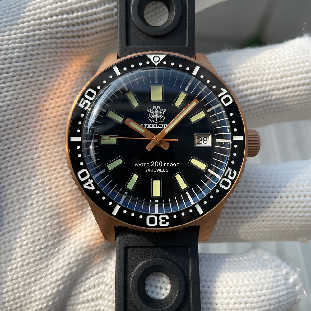 Steeldive SD1962S black ceramic bezel macro, applied bronze hands over black dial closeup