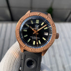 Steeldive SD1962S dial macro, bronze bezel and black dial with bronze hands and date window