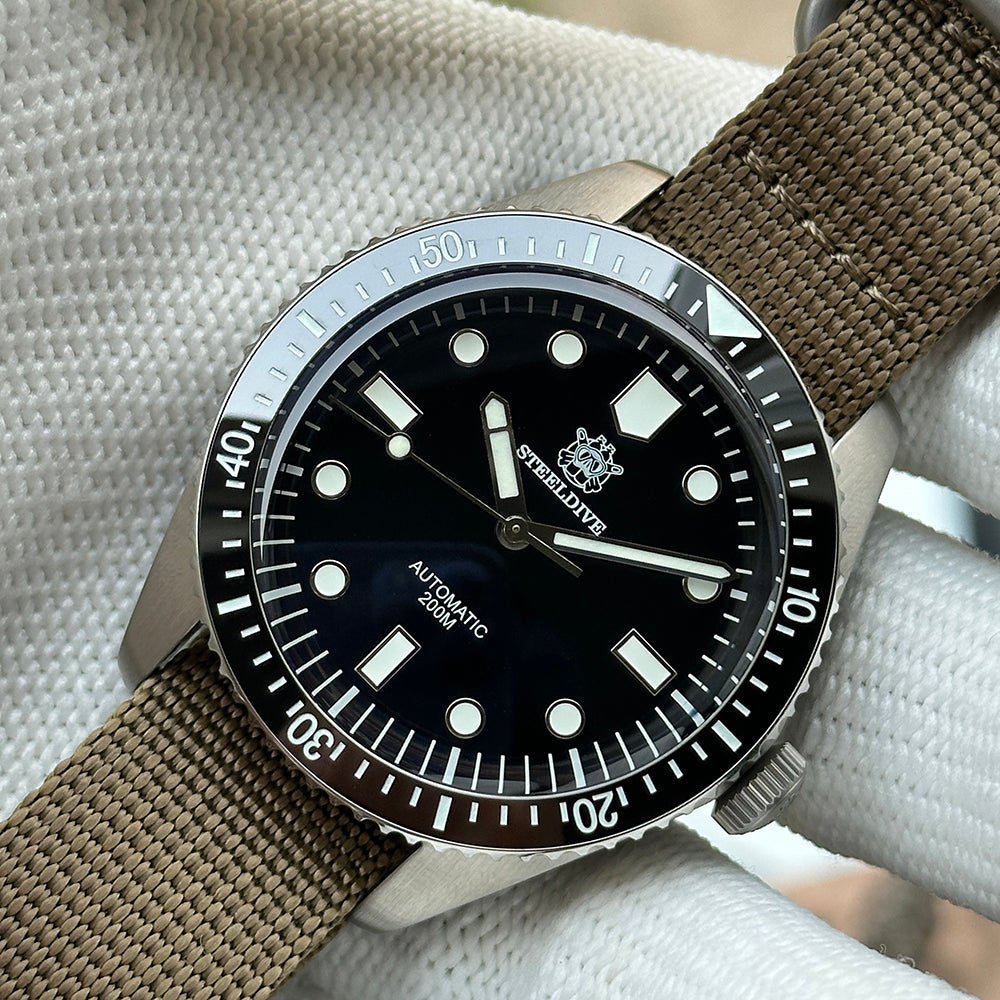 STEELDIVE SD1965 dive watch — variant 65HH-KN stock photo